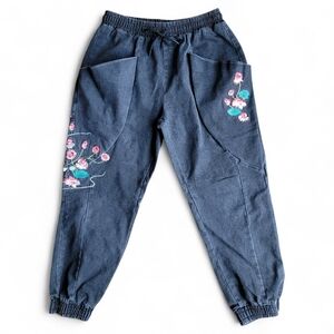 APEQ Black Washed Floral Embroidered Baggy Denim Joggers Wmn Small Boho Artsy